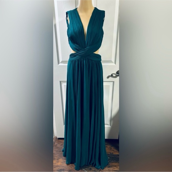 Lulu's Vivid Imagination Emerald Green Cutout Maxi Dress Size Medium NWOT - Picture 7 of 11